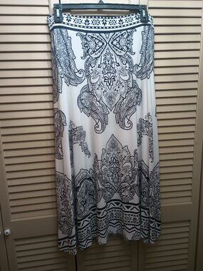 INC Black and White Paisley Rhinestone Accent Maxi Skirt Sz L